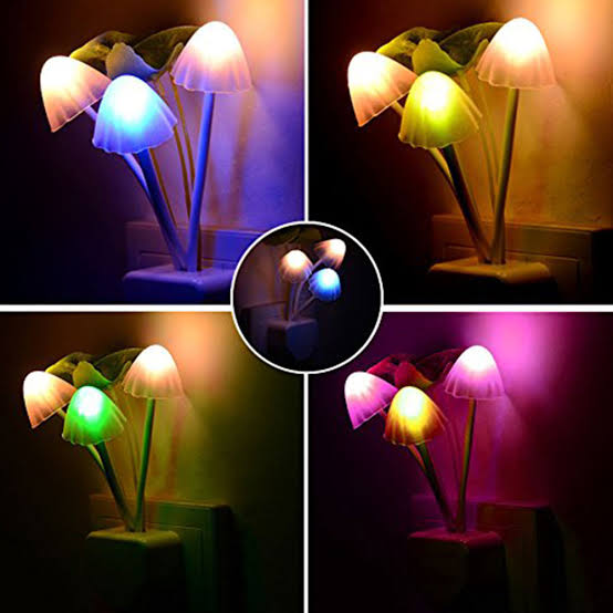 Mushroom LED Night Light – Color-Changing Plug-in Lamp